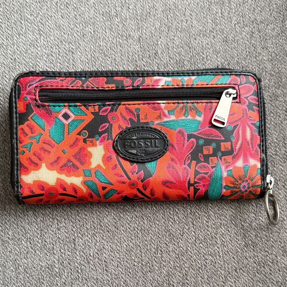 Fossil Women's Floral Red and Orange Wallet